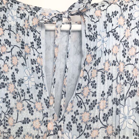 Max Studio Pastel Blue Floral Pleated Sleeveless Blouson Blouse - Picture 8 of 13